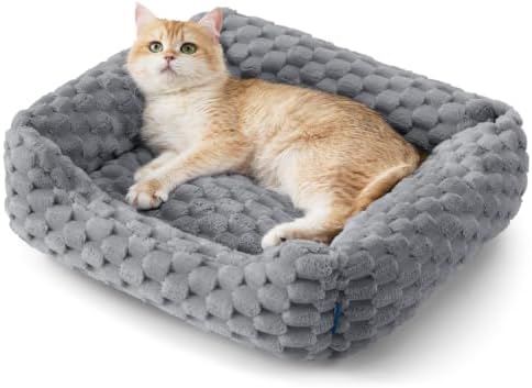 Bedsure Washable Fluffy Cute Cat Bed by BEDSURE