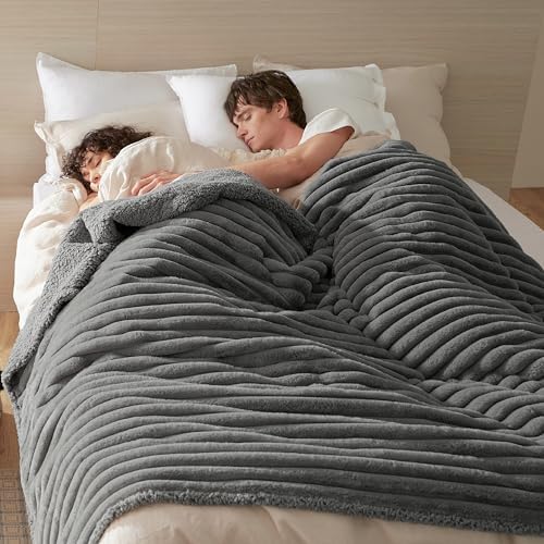 Bedsure ComfyFleece® Waterproof Blanket - Image 6