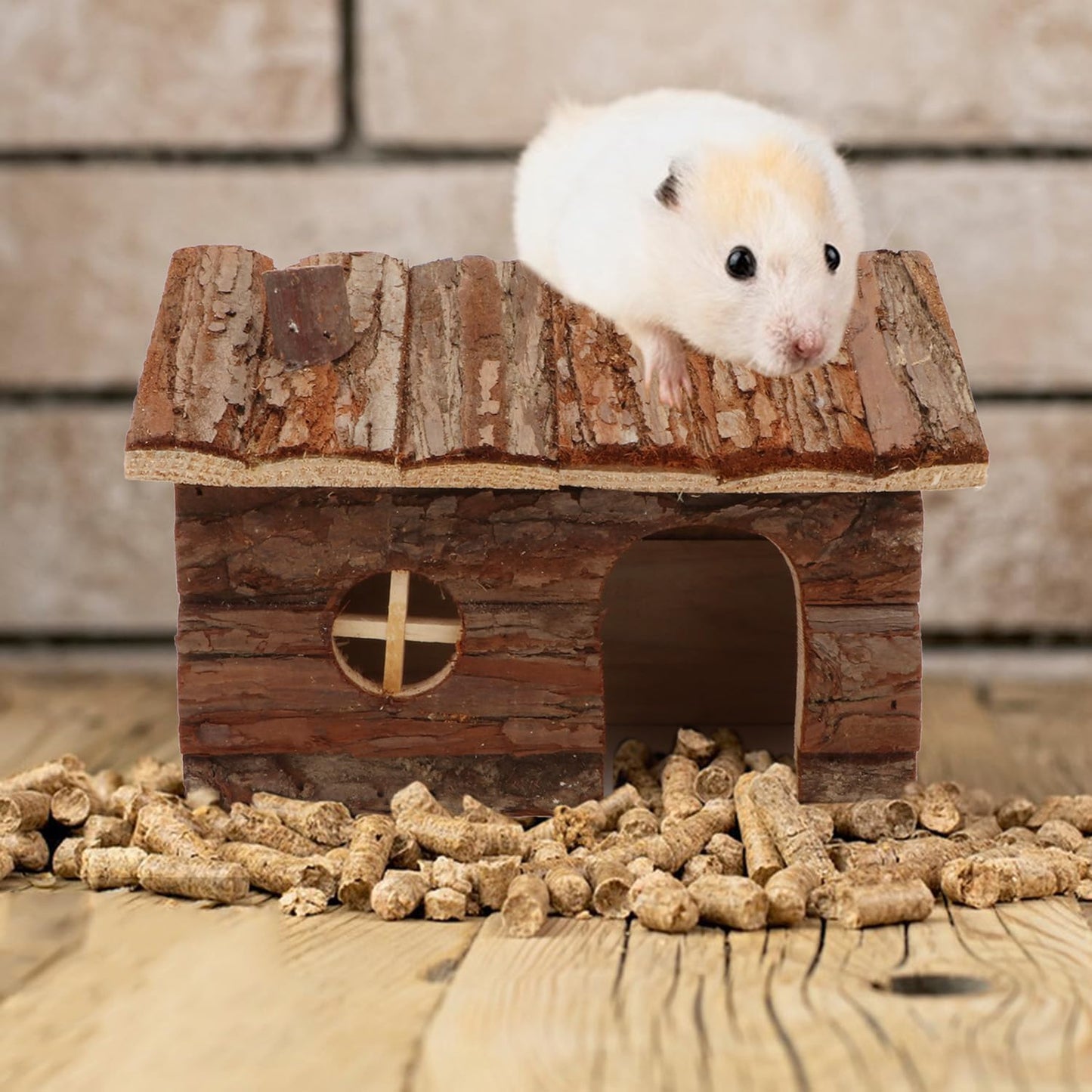 Hypeety Natural Wooden Hamster House Cage Small Animals House with Chimney for Pet Rats Gerbil Hideout Play House (M)