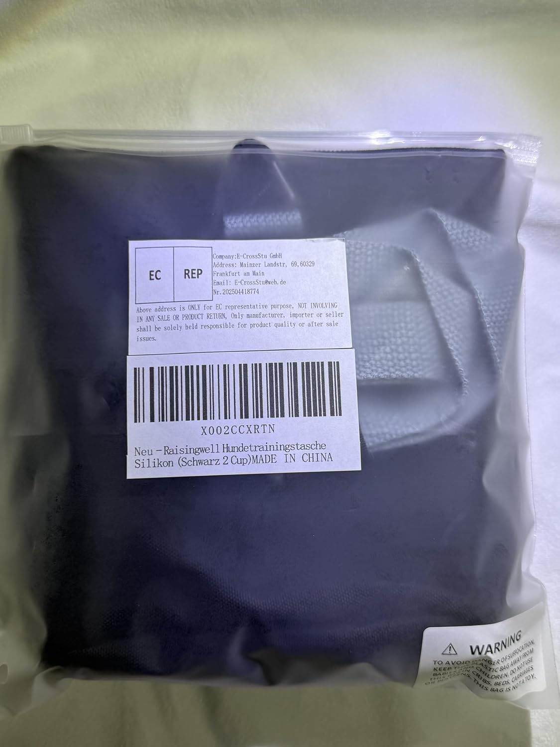 Dog Treat Pouch for Pet Walking and Training with Clicker 2 Cup Silicone Bag Small Fanny Pack Holder for Puppy Snack Dispenser Kit for Leash and Outdoor Use (Black)